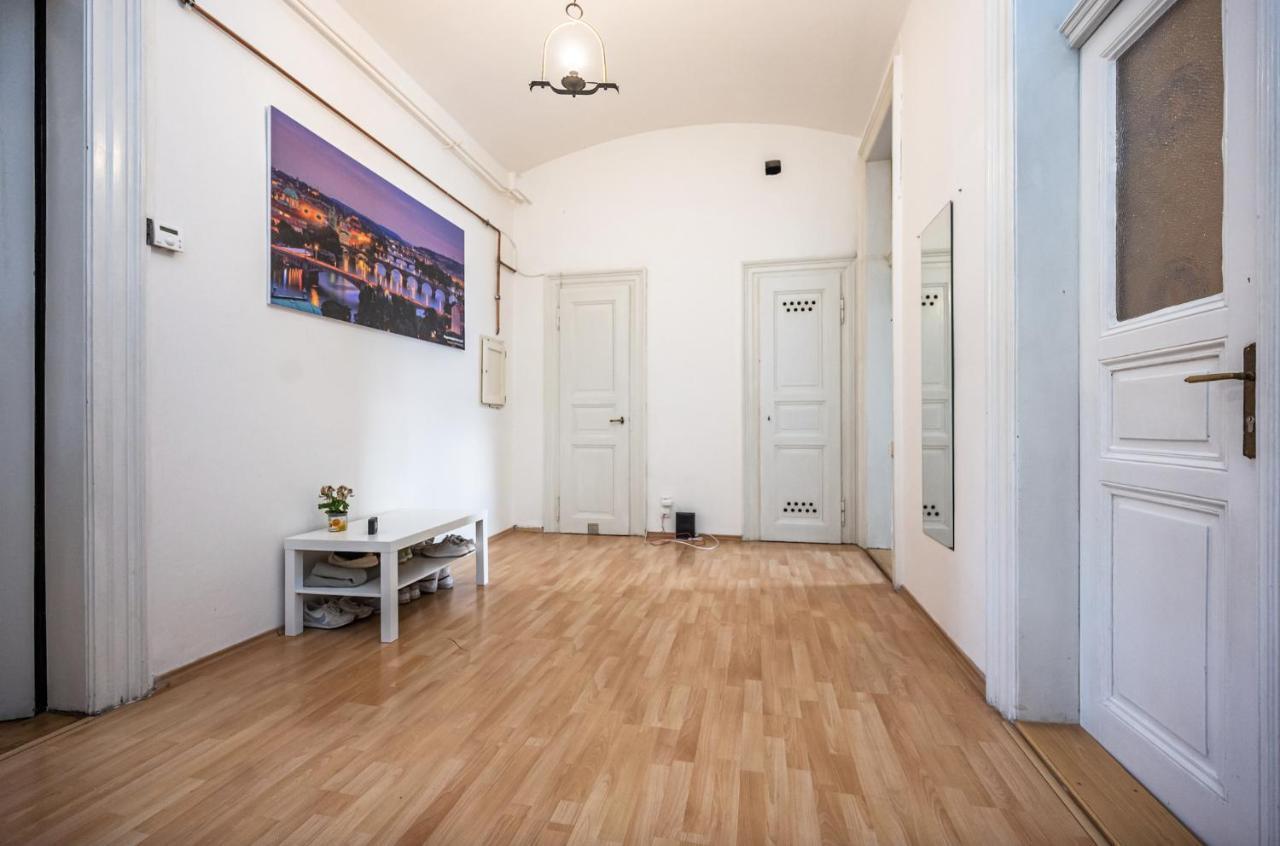 Legerova Apartments Praga Esterno foto